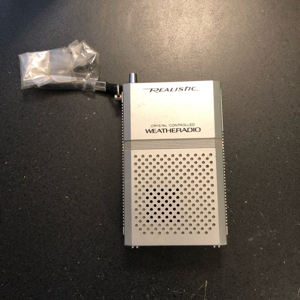 Realistic Crystal Controlled Weatheradio Model 12-151A